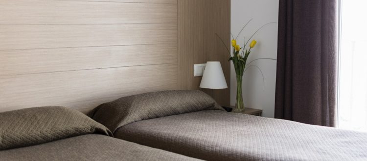 Single beds - Hotel Mena Plaza ** | Hotel en Nerja
